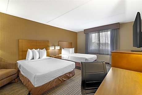 Double Room with Two Double Beds and Roll-In Shower - Disability Access