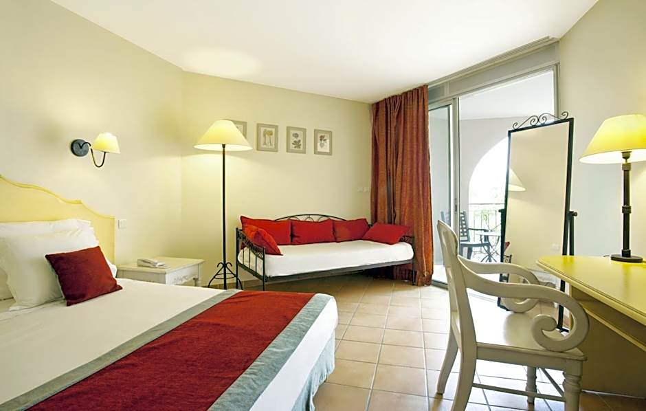 Golden Tulip Avignon Le Paradou