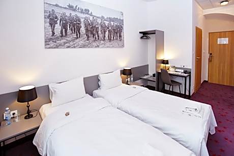 Twin Room with Kitchenette