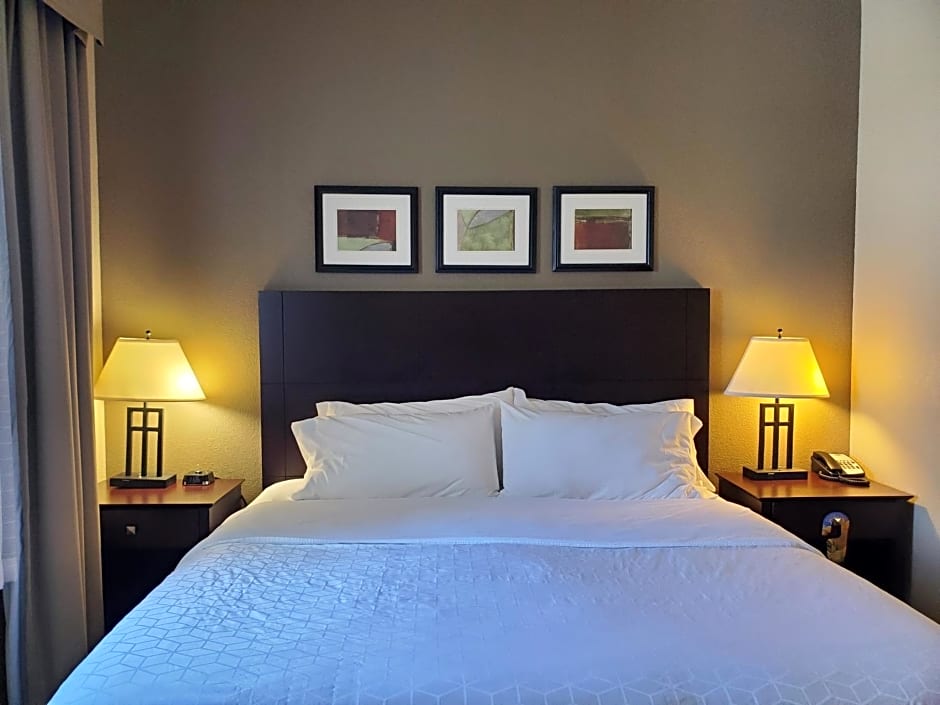 Holiday Inn Express Hotel & Suites Mankato East, an IHG Hotel