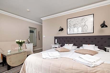 Triple Room with Balcony