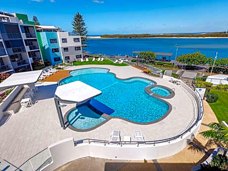 BreakFree Grand Pacific