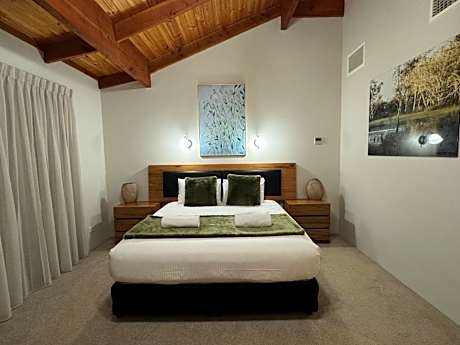 Coonawarra Place