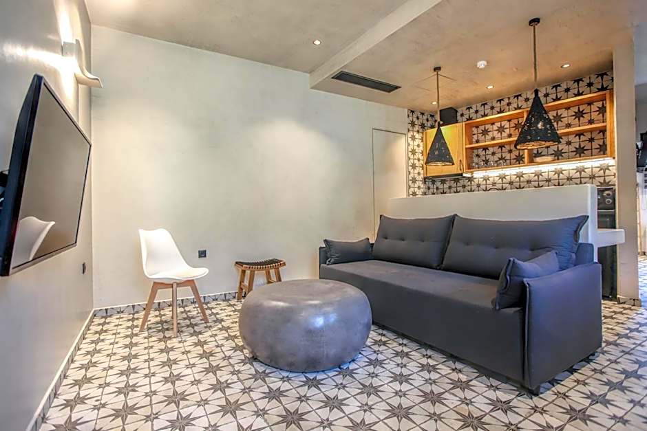 Meteora Heaven and Earth Kastraki premium suites - Adults Friendly