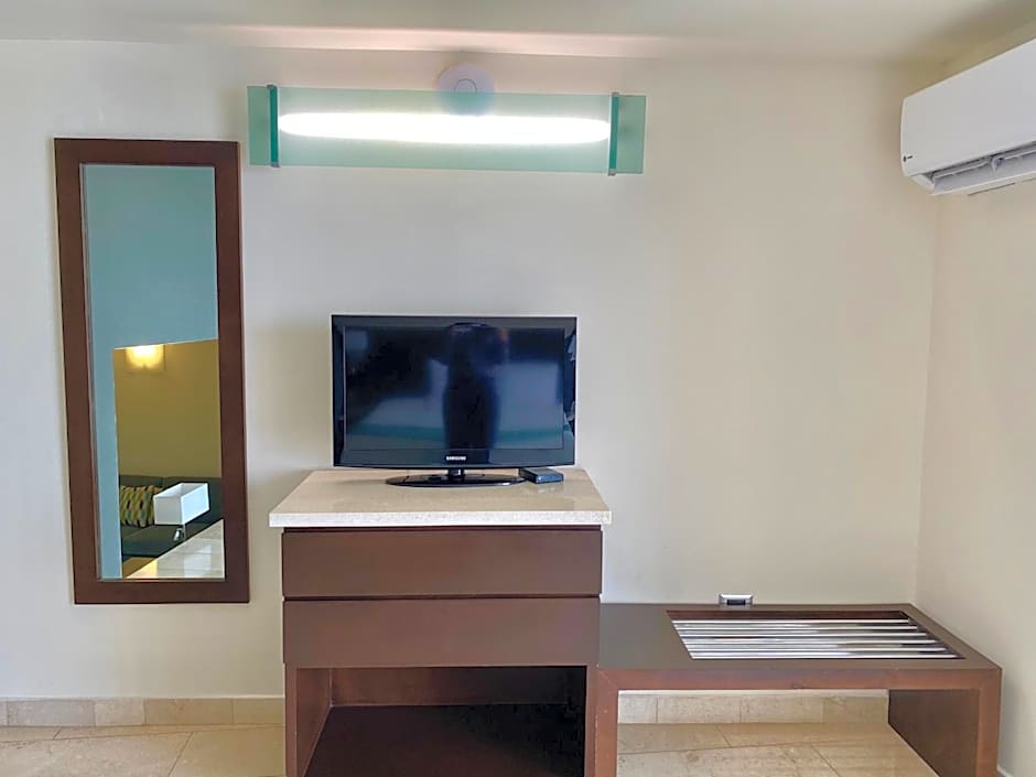 Seven Crown La Paz Malecon