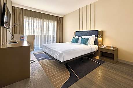 1 Double Bed, Premium Lateral Ocean View, Non-Smoking