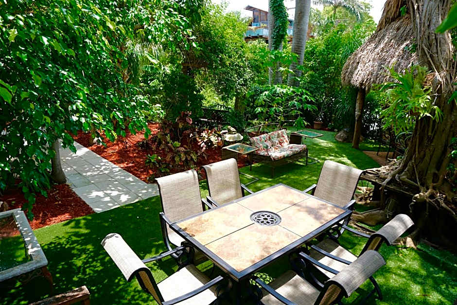 Riverside by the Beach Apartments