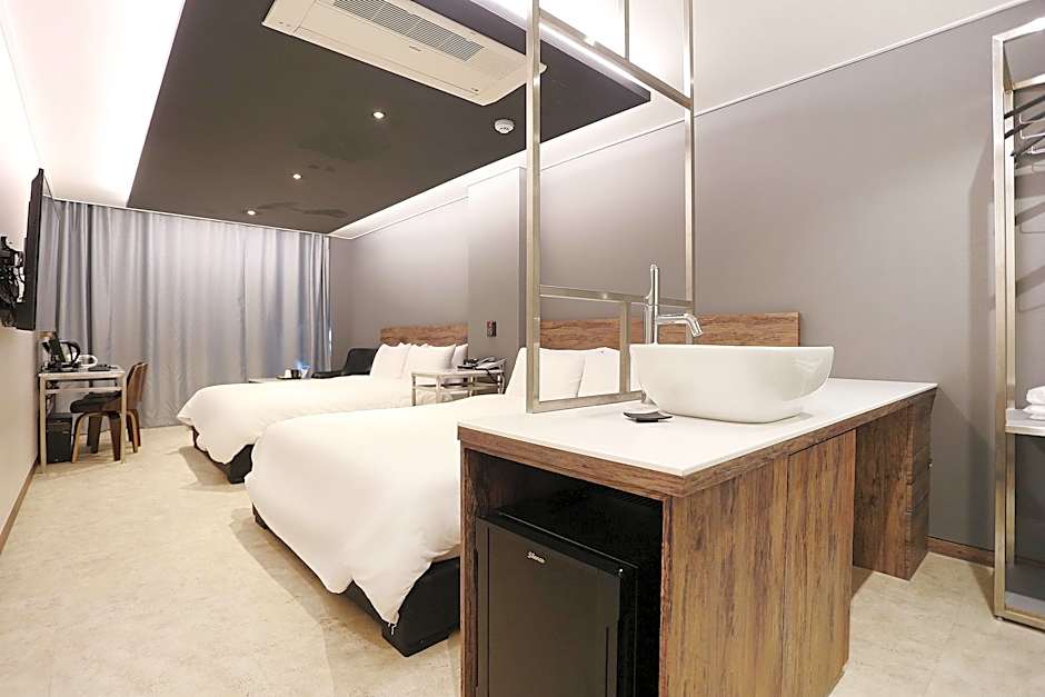 Louis Hotel Gangneung