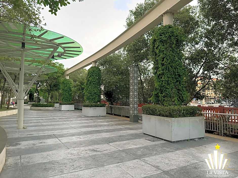 The Shore Hotel & Residences By Lá VISTA