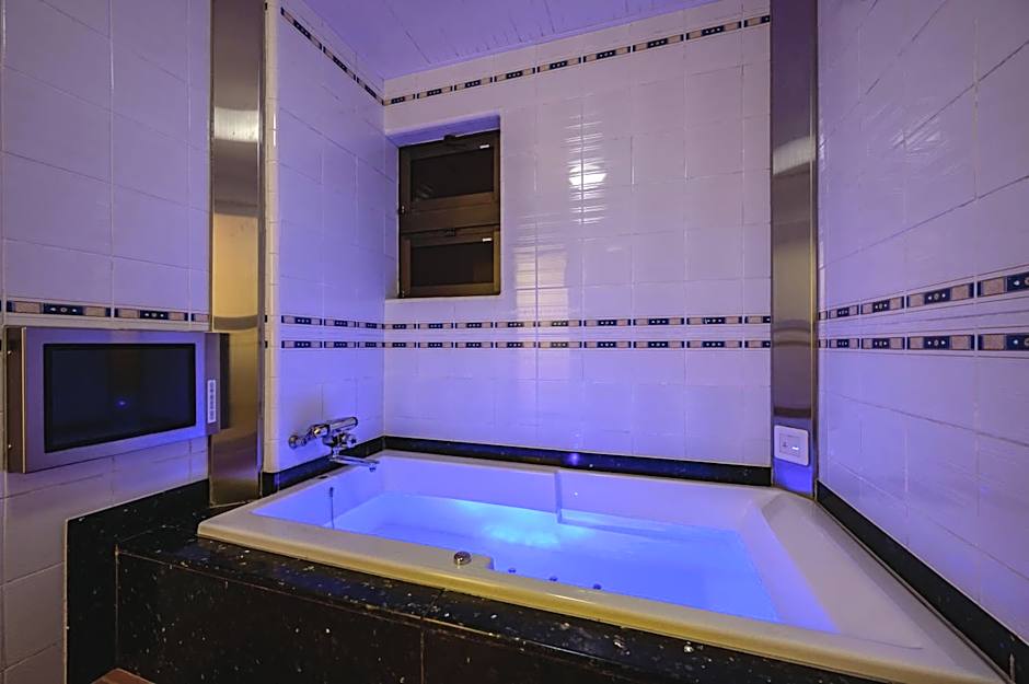 HOTEL MOBILIA (Adult Only)