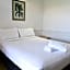 Park Avenue Hotel Motel