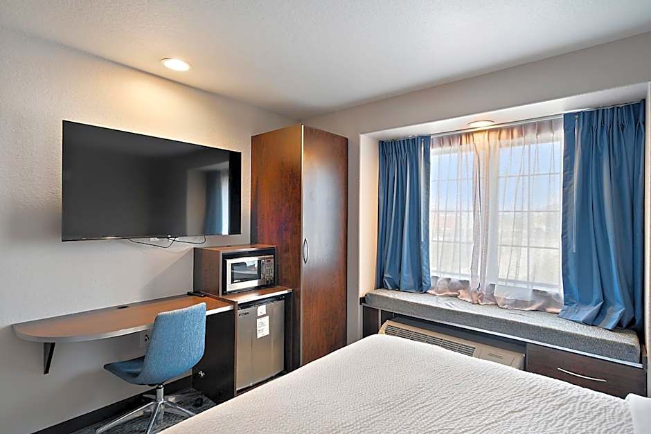 Garner Hotel Gonzales by IHG