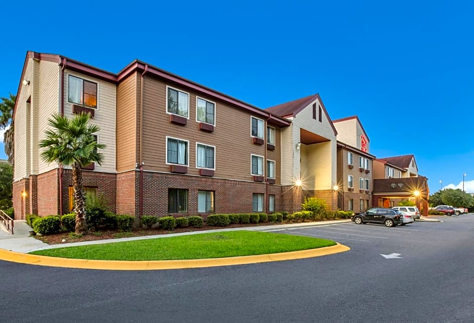 Red Roof Inn & Suites Savannah Airport