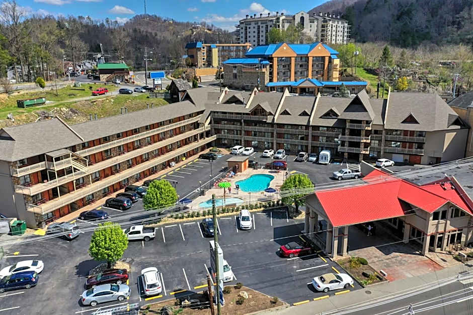 Crossroads Inn & Suites