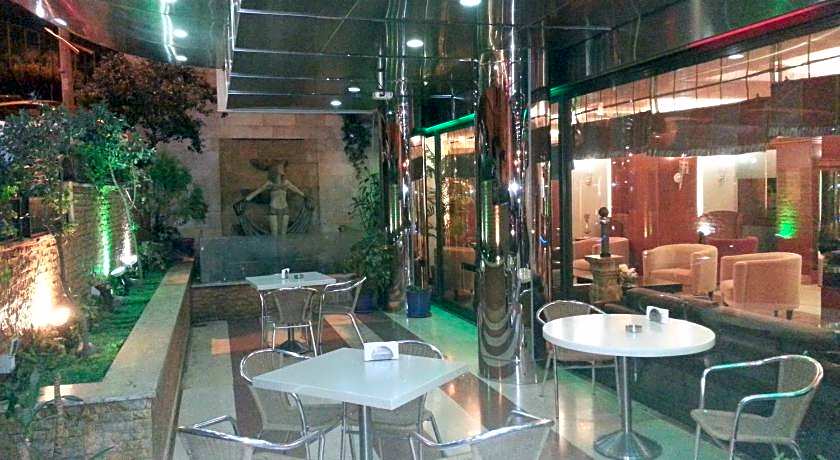 Duroy Hotel