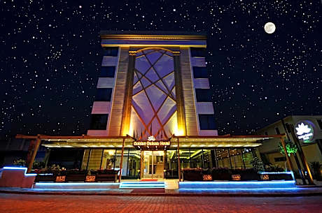 Golden Deluxe Hotel