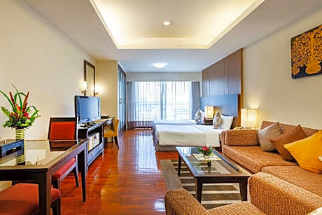 Studio Suite with Breakfast