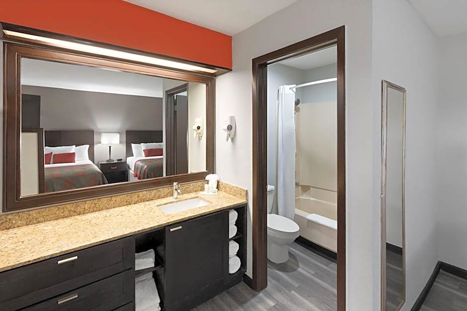 Ramada by Wyndham El Paso