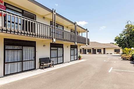 Executive King Room - Mobility Accessible