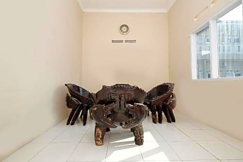 SPOT ON 2027 Putri Guest House Syariah