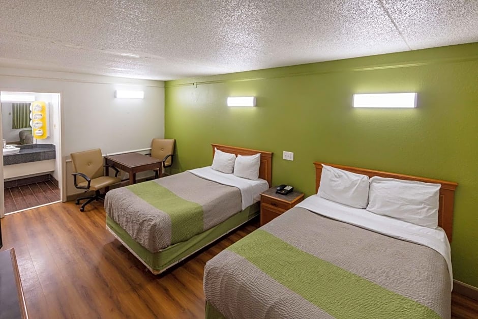 Motel 6-Knoxville, TN