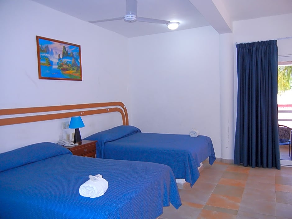 Hotel Plaza Almendros