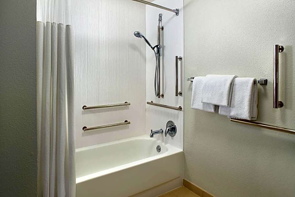 Courtyard by Marriott Greensboro