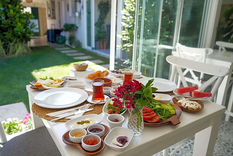 Muzeyyen Hanım Konagı Alacatı