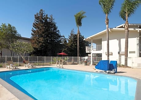 Motel 6 San Luis Obispo North