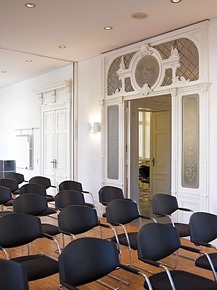 Business Center IN Villa