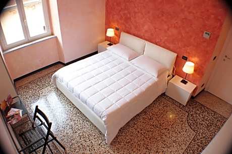 Double Room with Private External Bathroom