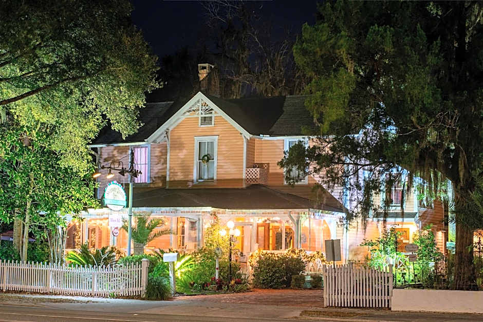 Sweetwater Branch Inn Bed And Breakfast