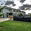 Spinifex Motel and Serviced Apartments
