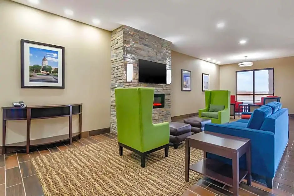 Comfort Inn & Suites Salina North