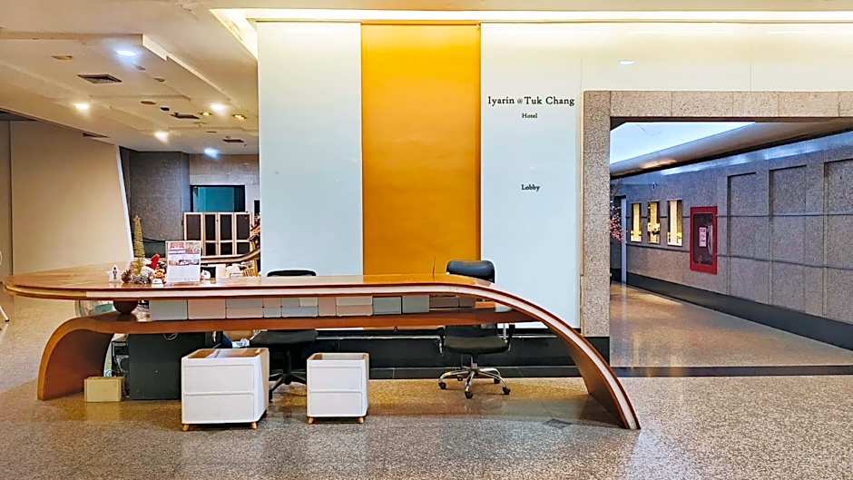 Iyarin@tuk Chang Ratchayothin Hotel