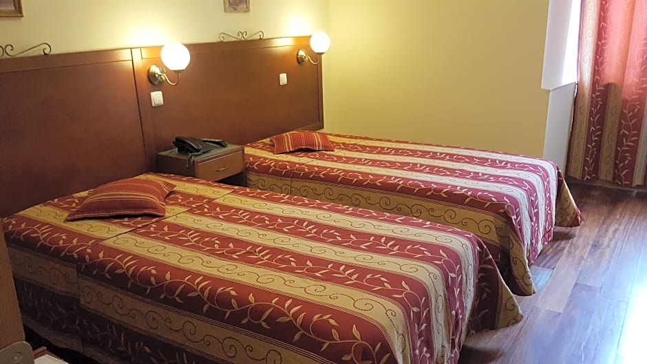 Grande Pensao Residencial Alcobia