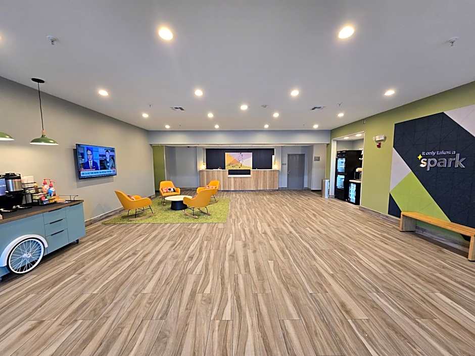 Spark by Hilton Selma