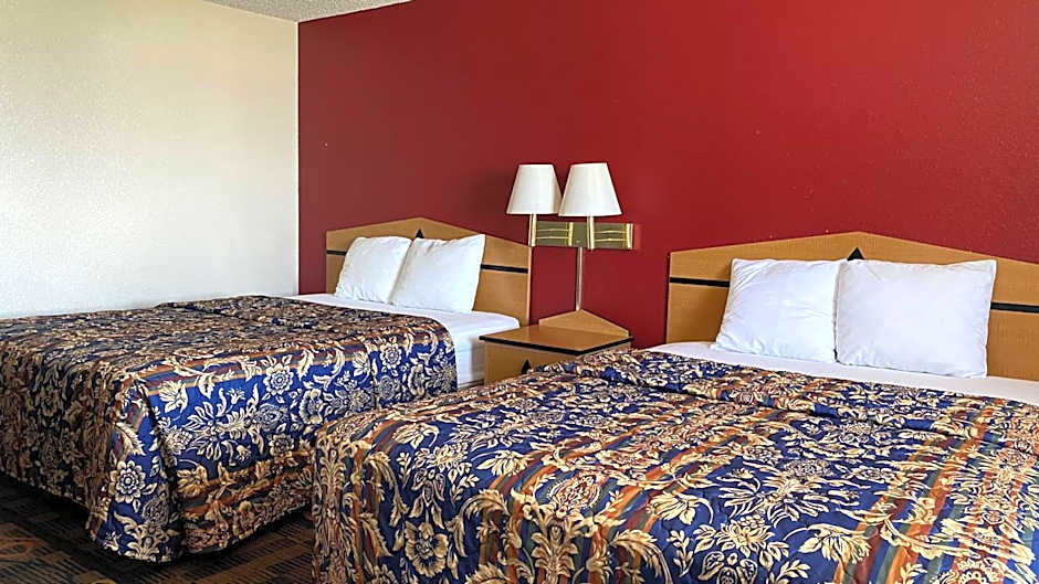 Newton Inn In Newton, KS