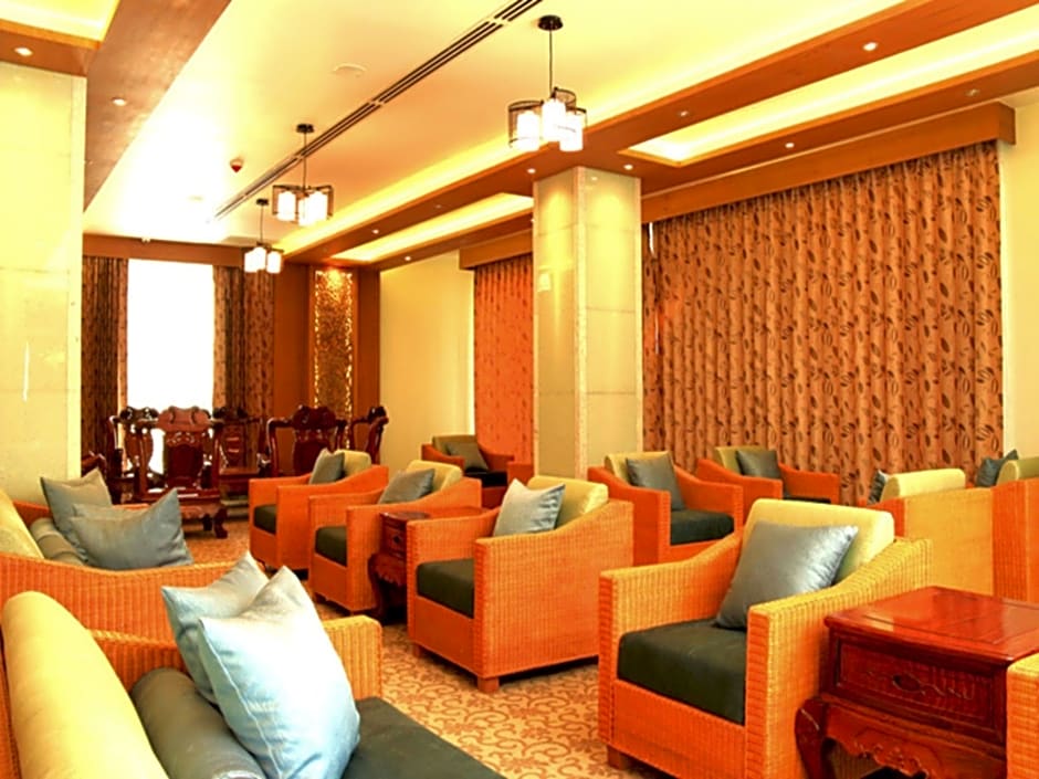 Eastern Palace Hotel