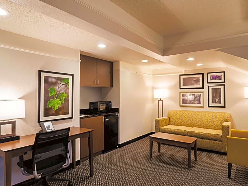 La Quinta Inn & Suites by Wyndham Denver Tech Center