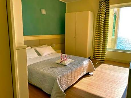 Suite with Sea View
