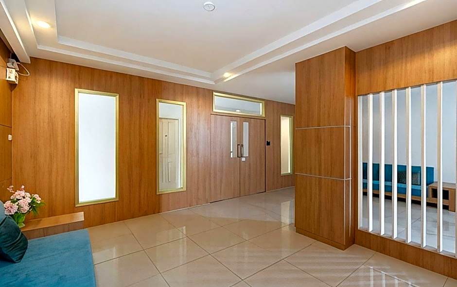 Riski Residence Ngamwongwan