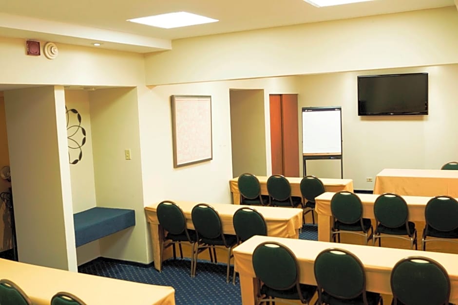 Courtyard by Marriott San Juan Miramar