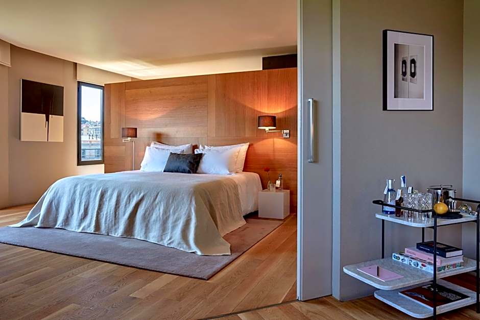 Sir Victor Hotel