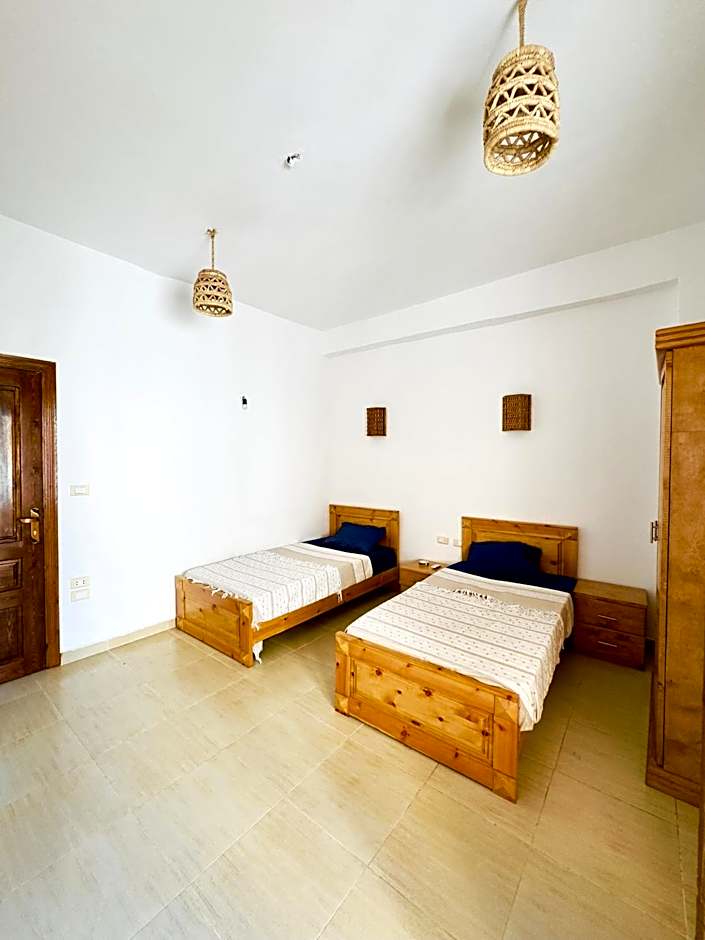 Apartment with roof top