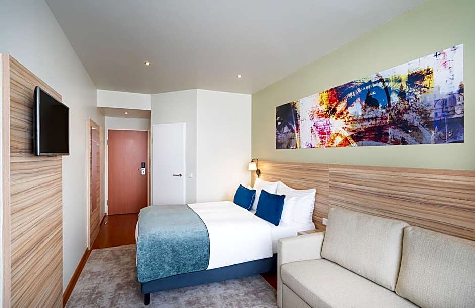 Leonardo Hotel Salzburg Airport