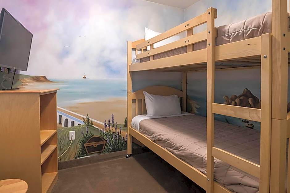 Amsterdam Inn & Suites, an Ascend Collection Hotel
