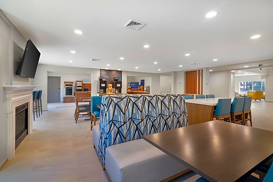 Holiday Inn Express & Suites North Conway, NH By IHG