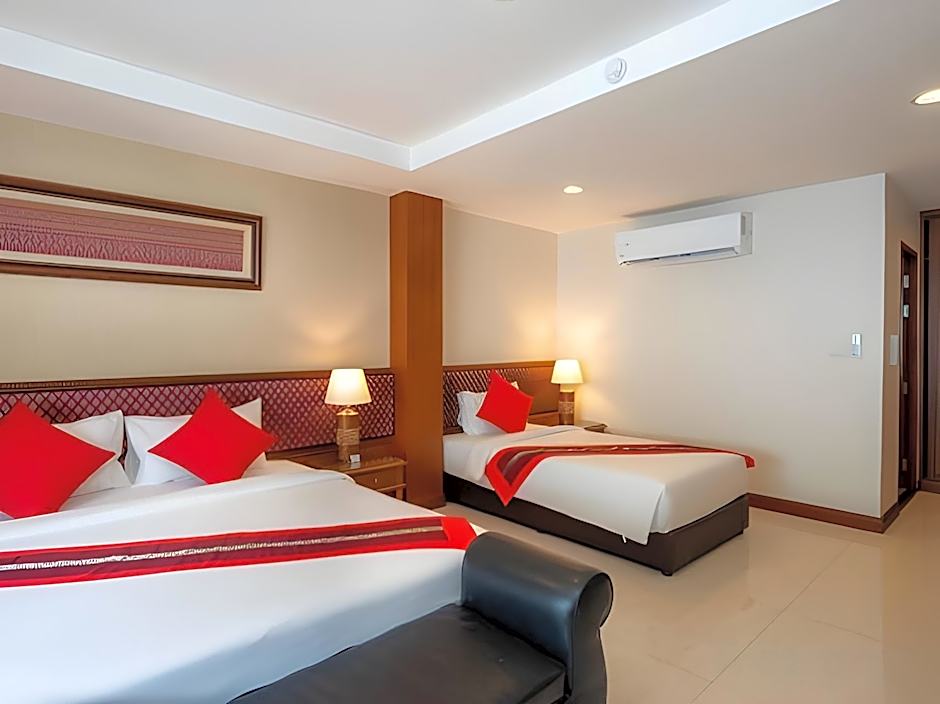 True Siam Rangnam Hotel