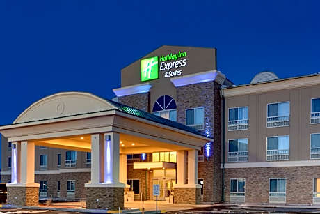 Holiday Inn Express Hotel & Suites Grants Milan By IHG